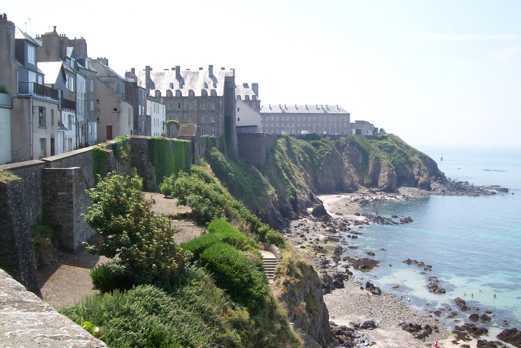 Granville la plage de la haute ville by gergovie