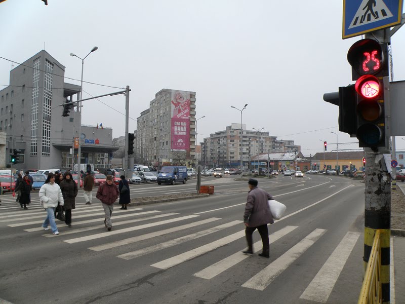 Trecere de pietoni, vedere din stația de tramvai "Piața Cetății", Oradea by otlra