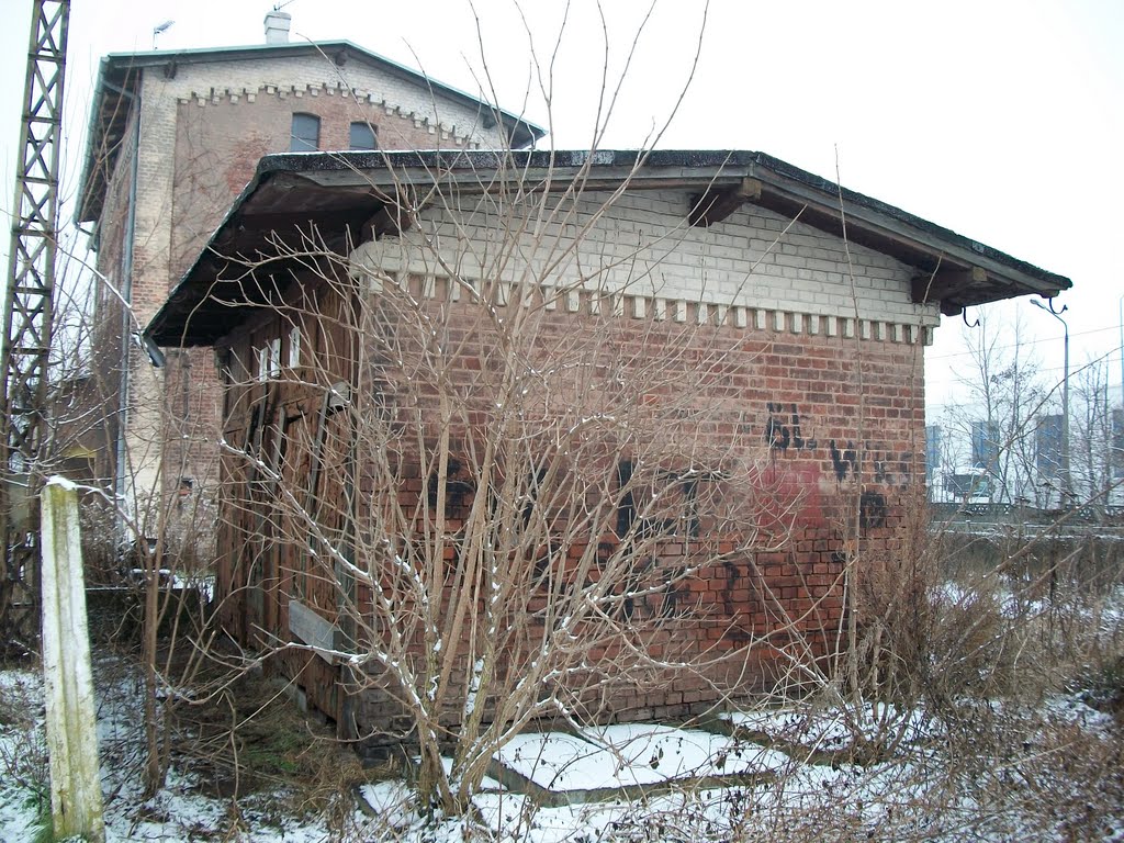 The toilet of the former railway station Wroclaw Klecina by Pogromca Gašnič