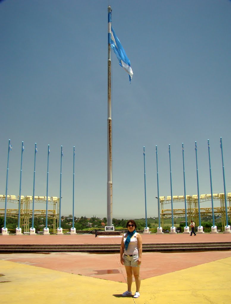 Praça Federal - Centro Geográfico da Argentina - Córdoba - Argentina by ♣_Valmice_ ♣