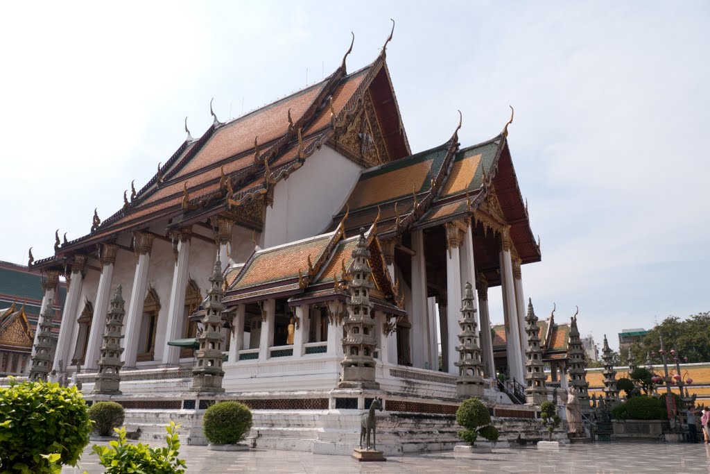 Wat Suthat by stdr