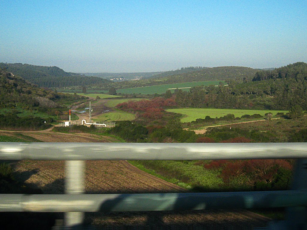 Ramont Menashe from Road 6 by CarmelH