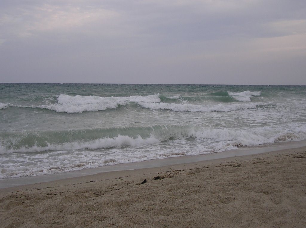 Botricello Beach by paport