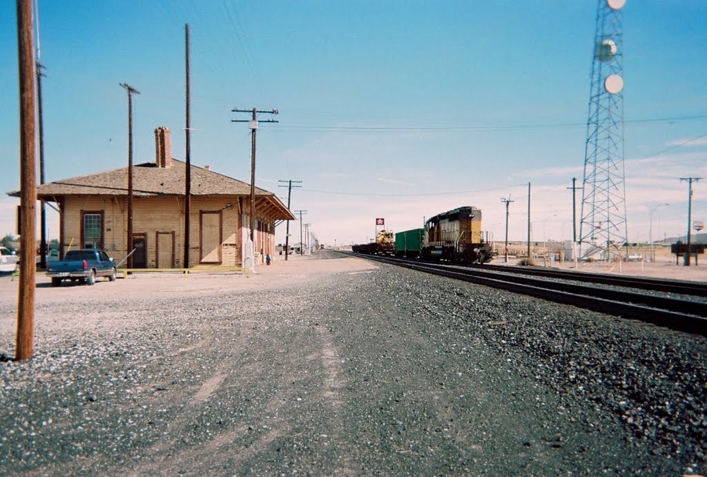 Deming train depot, New Mexico. by slakingfool