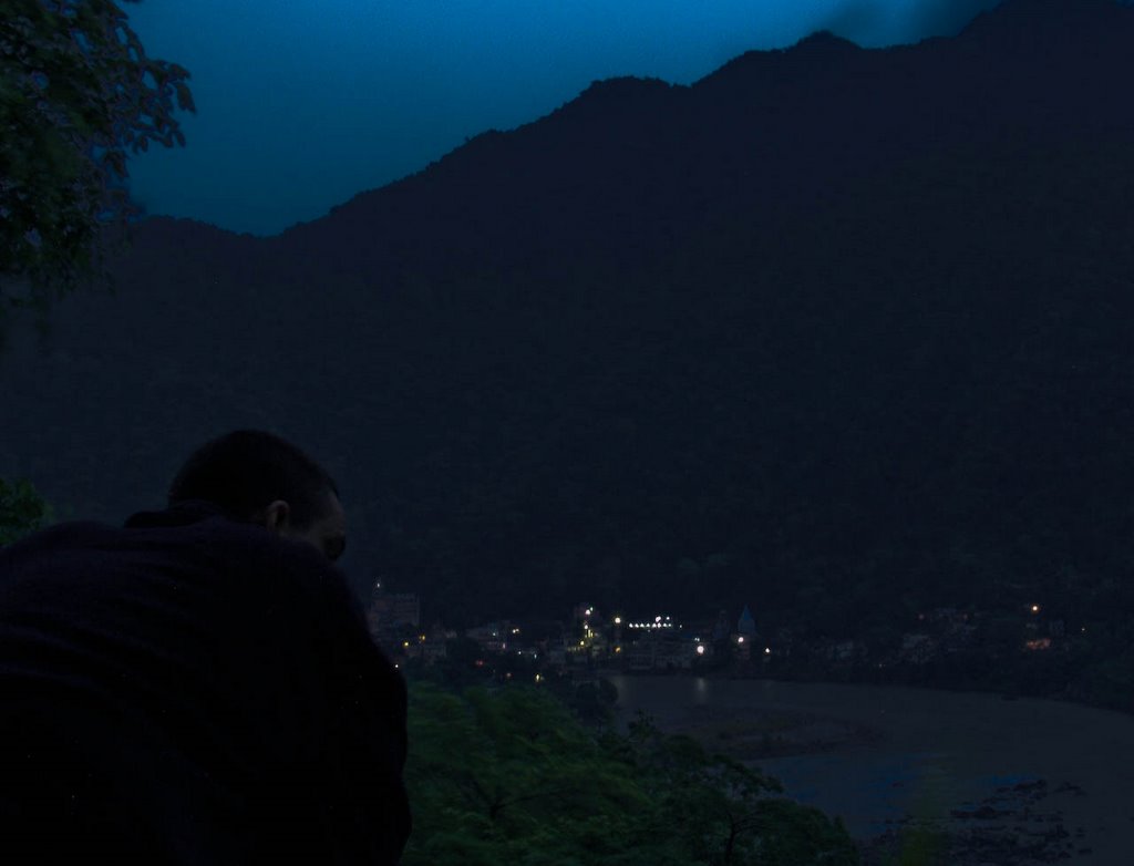 Dawn at Rishikesh by dkutz