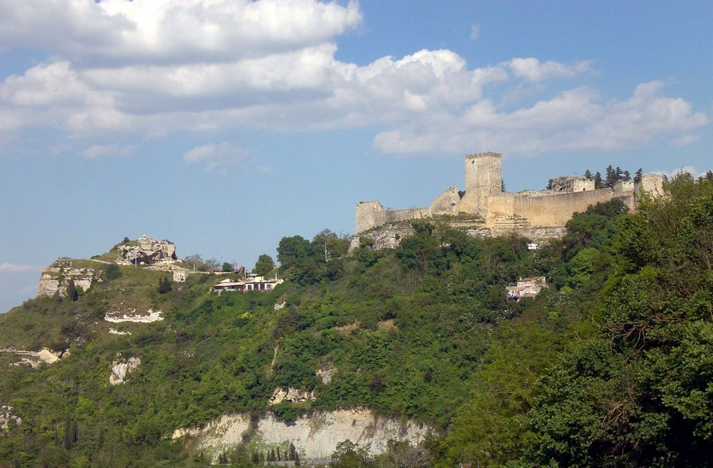 Veduta del Castello e della Rocca by Daniela Nobile