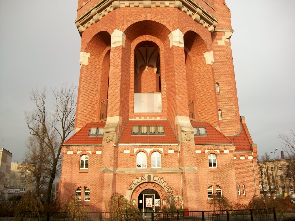 Wroclaw water tower by Pogromca Gašnič