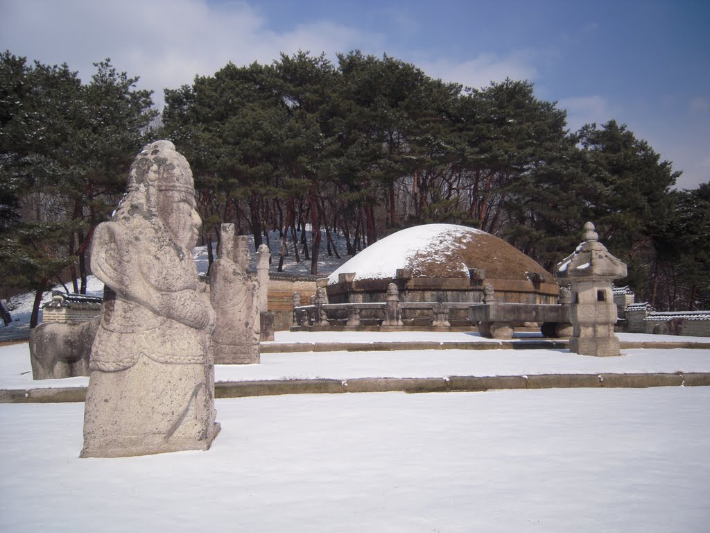 A Stone Warrior (L) and King Munjong's Tomb, Donggu-Reung, Guri-si, Kyonggi-do, Korea by MC Han