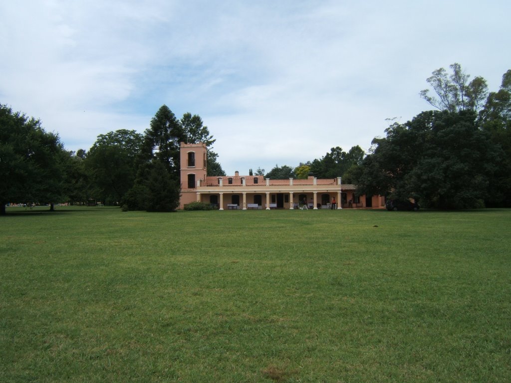 Estancia El Mirador by Fernando Tripodi