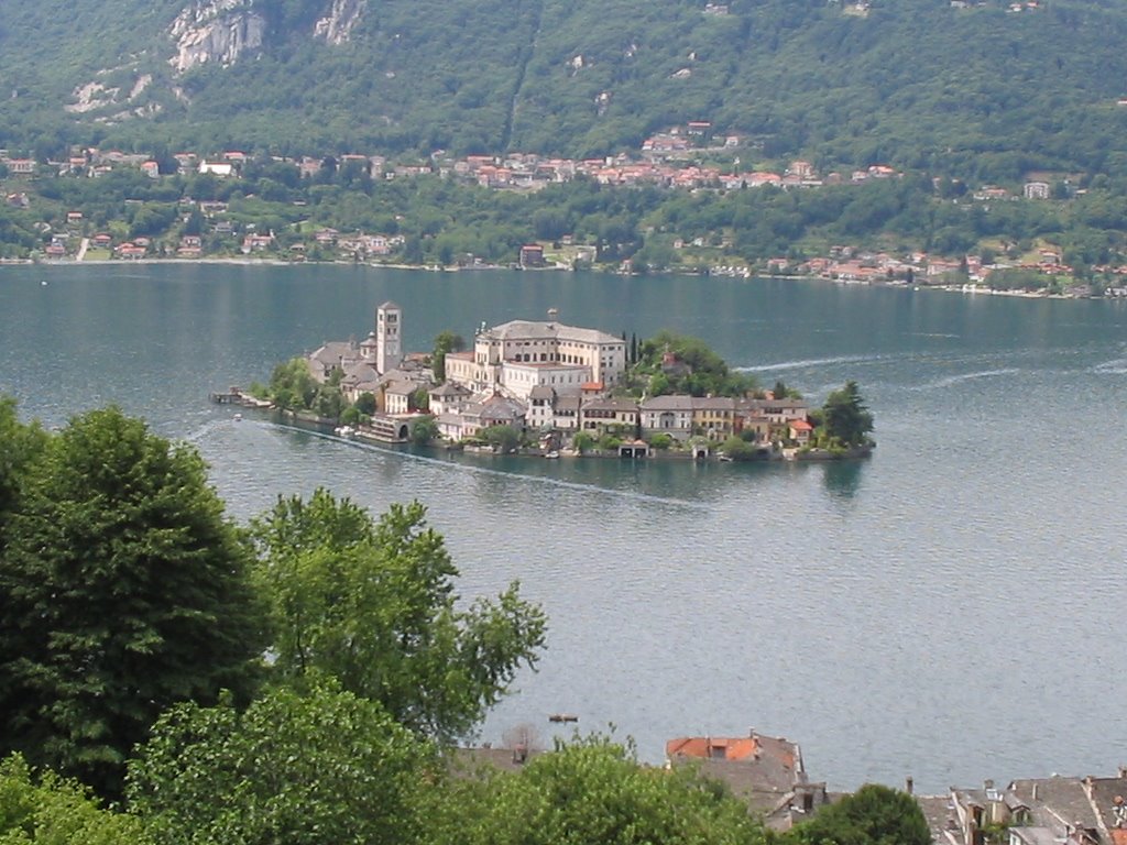 Lago d'Orta - Isola di San Giulio by CesareCosta