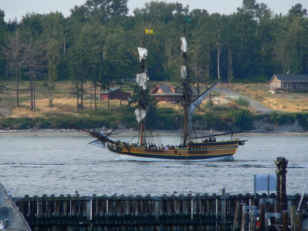 Lady Washington; was "HMS Interceptor" in 1st Pirates of the Caribbean movie by Jeff Pranger