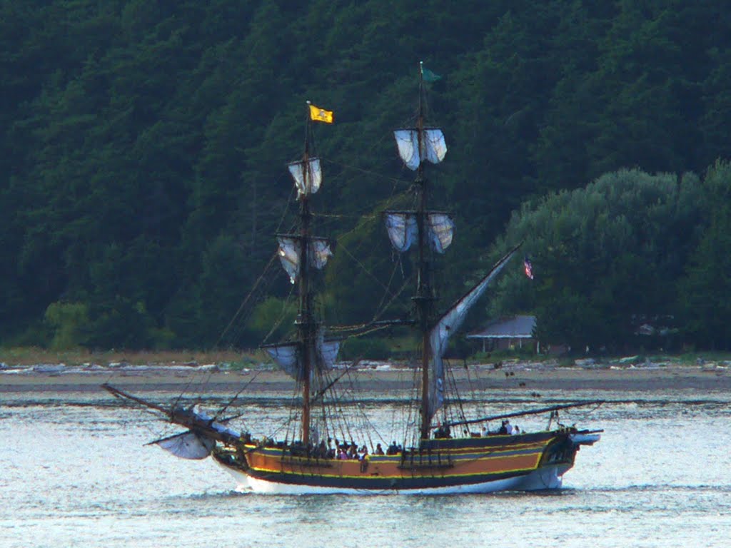 Lady Washington; was "HMS Interceptor" in 1st Pirates of the Caribbean movie by Jeff Pranger