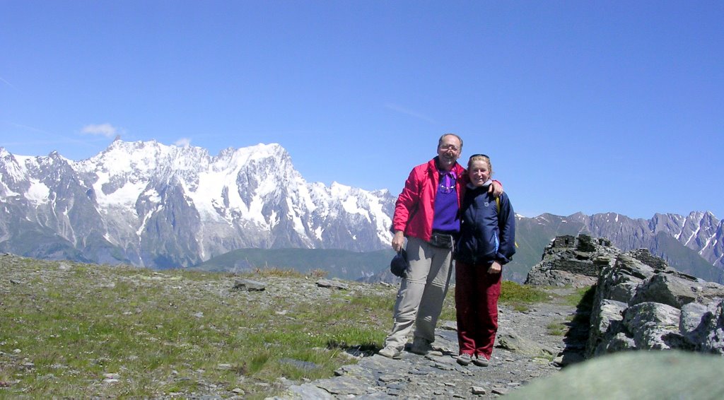 Colle della Croce dalle "rovine" m. 2440 - Vista del Monte Bianco by emiliobonton