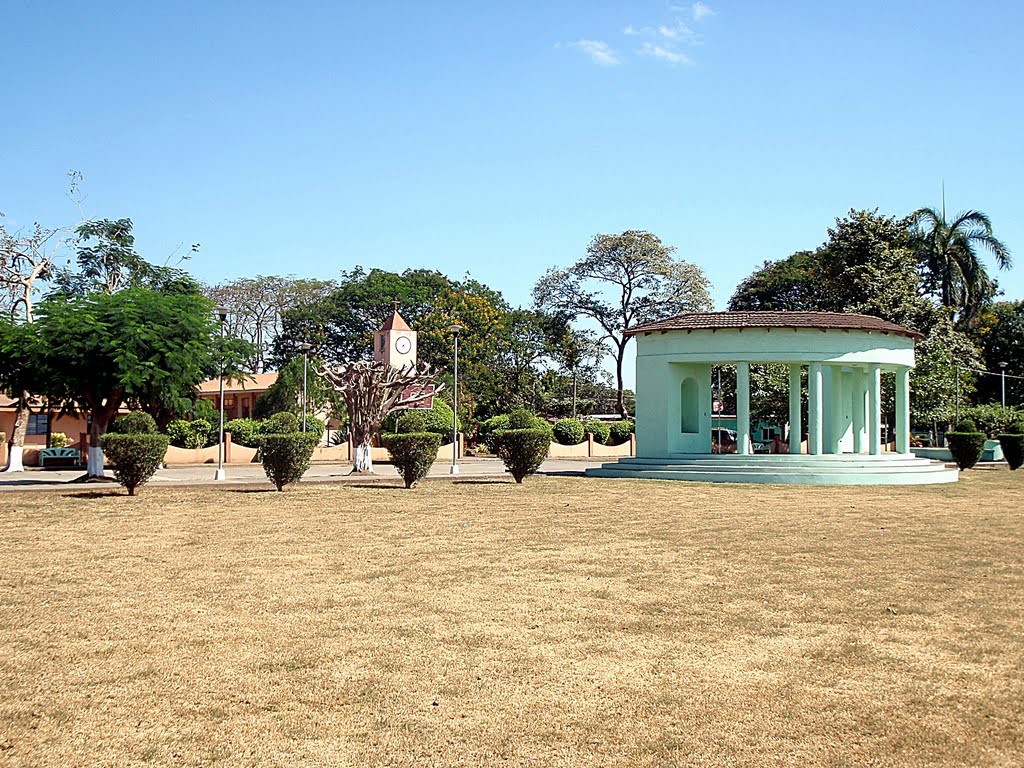 KIOSKO PLAZA DE PALMIRA -GTE by Yamil Herrera A