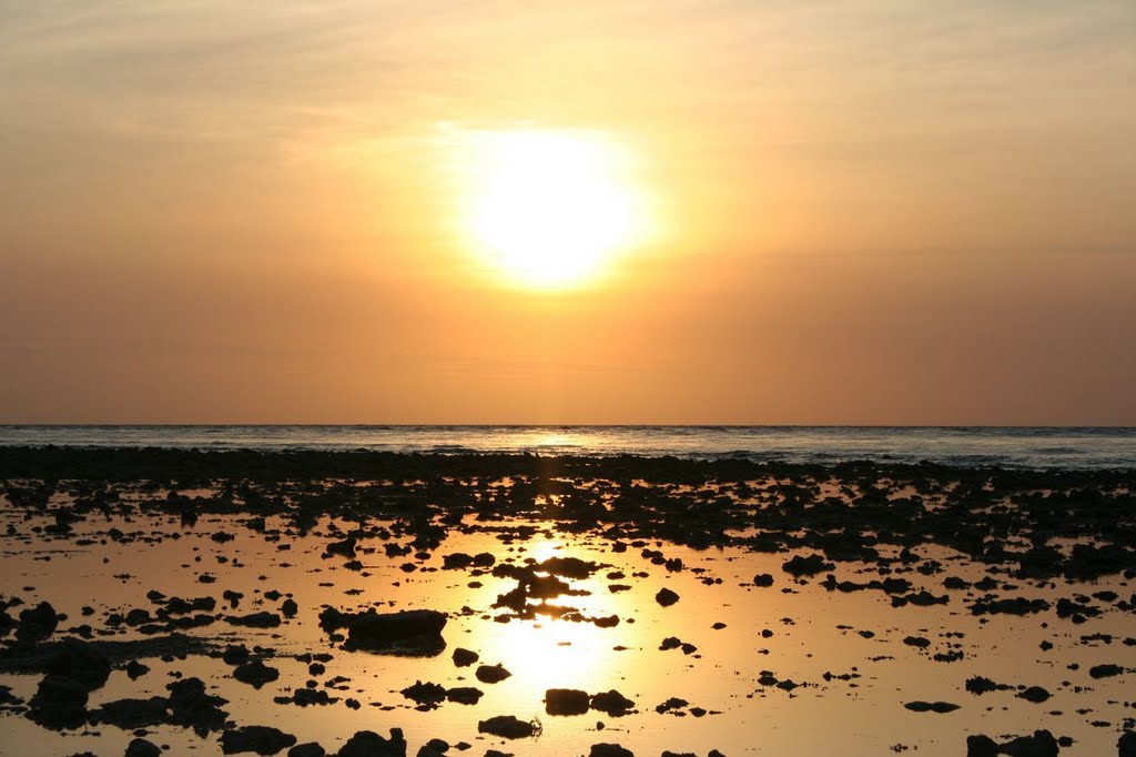 Mare al tramonto gili trawangan by AleMaya