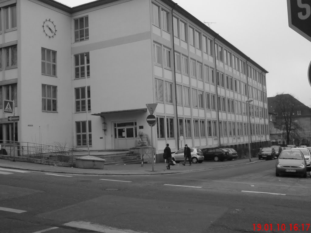 Eine Schule in Pirmasens by HUNDabc