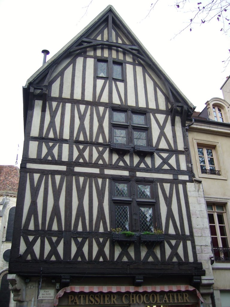 Maison à colombage, Dijon by François François