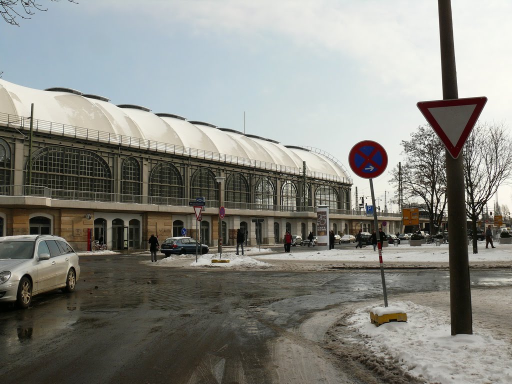 Hinter dem Hauptbahnhof by mathias.b