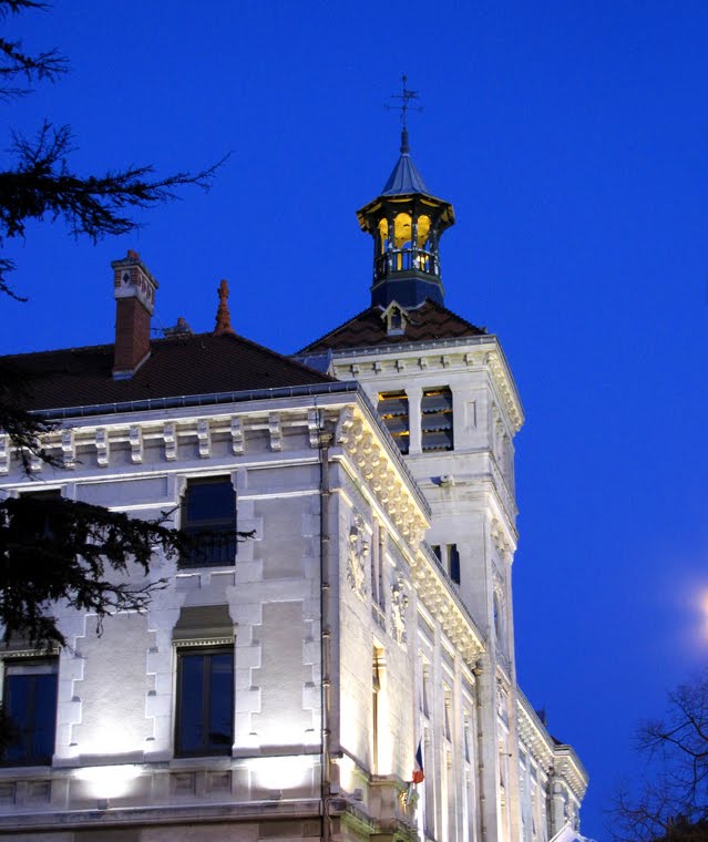 Hotel de Ville by Donna Whalen