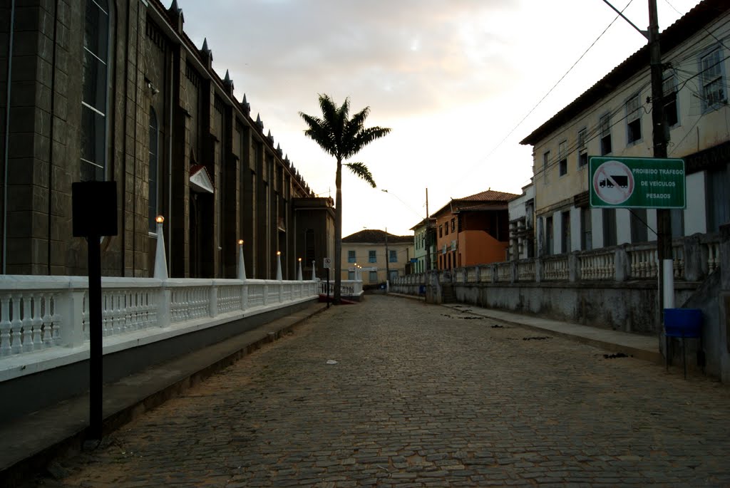 Casarão de Presidente Bernardes by Bernardo Vidigal