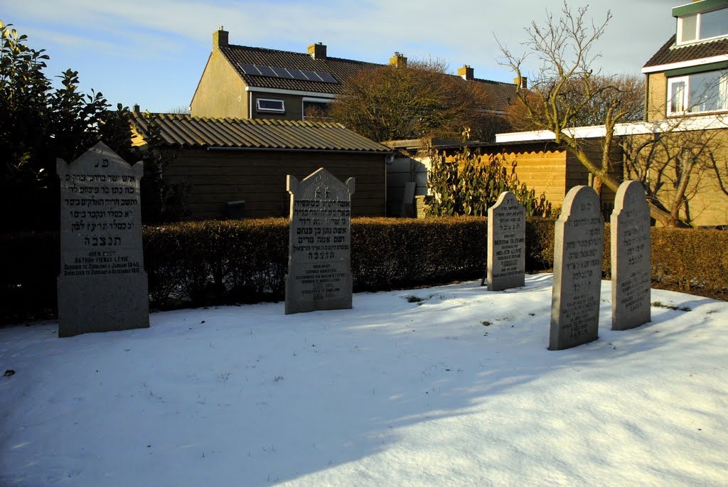 Zuidland, old Jewish cemetery. by © arij m van waart