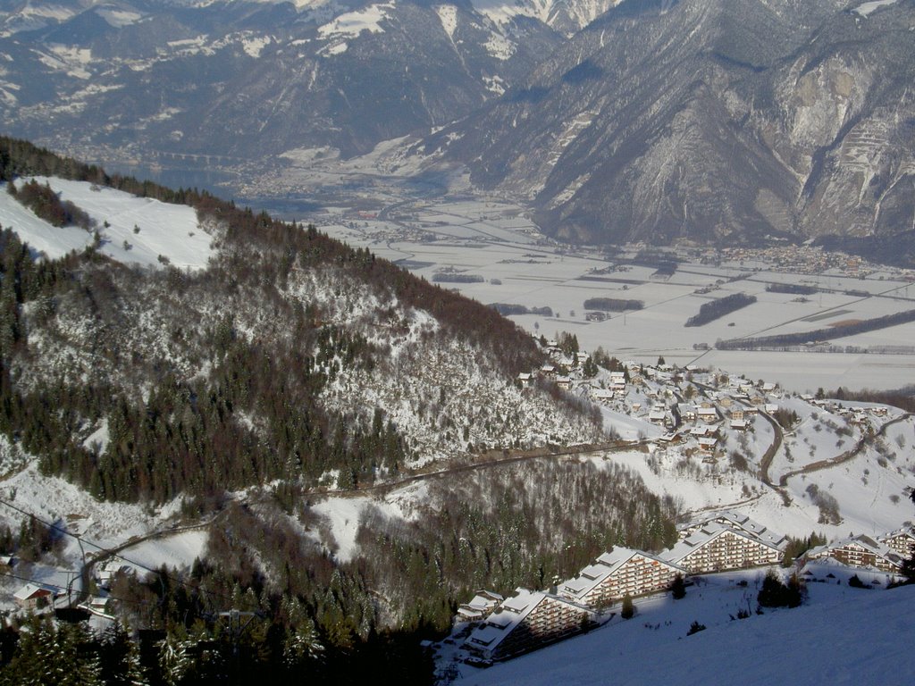 Lake Geneva viewed from Torgon by mlammers