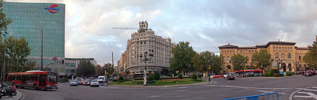 Panoramica plaza paraiso by gaudiramone