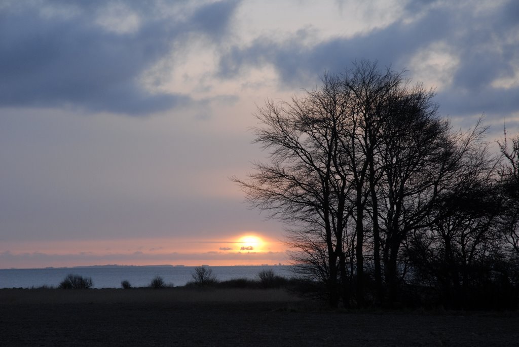 Sonnenaufgang bei Bukkemose by w.m.speicher