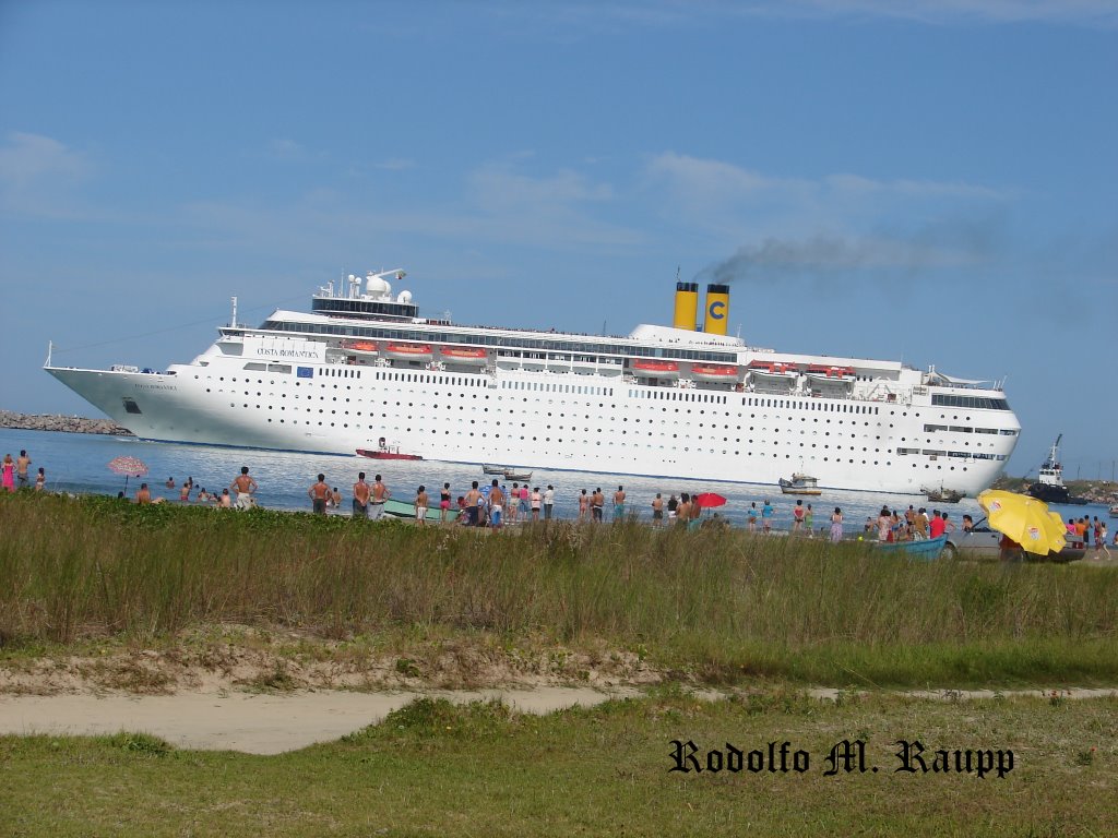 Costa Romantica zarpando de Imbituba by Rodolfo M Raupp