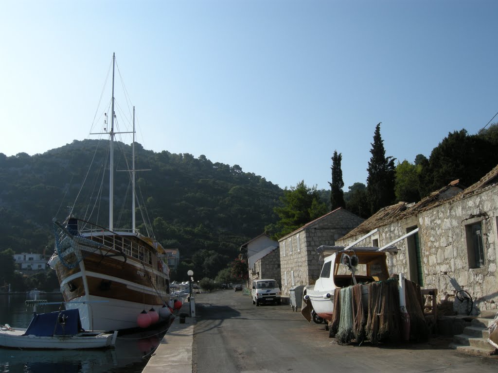 Ship Tvrdi in Zaklopatica by www.SeaBike.eu