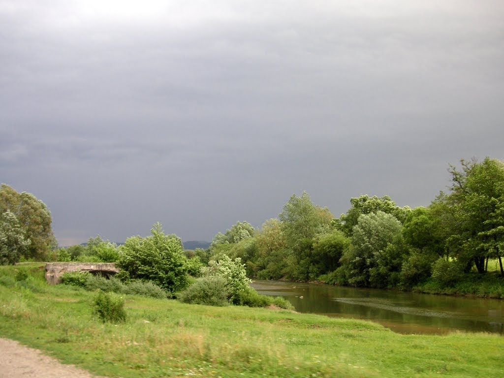 Close to the storm (Cheile Lapusului, Romania) by george.stan