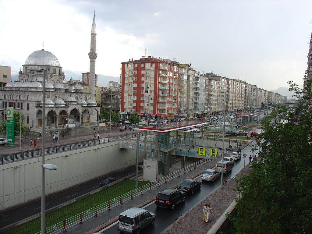 Sivascaddesi'nden görünüm;Fuzuli Mah.; Kayseri by Yılmaz Güner