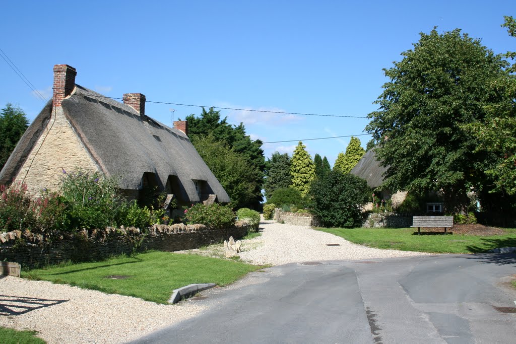 An attractive corner of Buckland, Oxfordshire by Roger Sweet