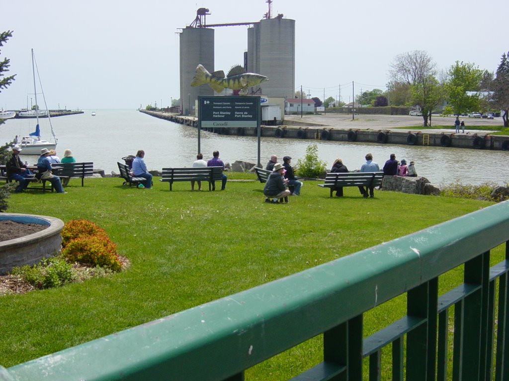 Port Stanley Harbour (looking south) by rwbradley