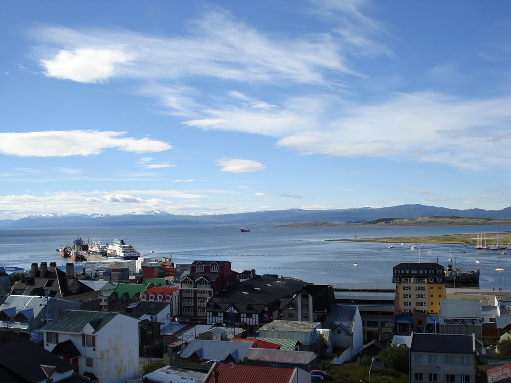 A Baía de Ushuaia by RNLatvian