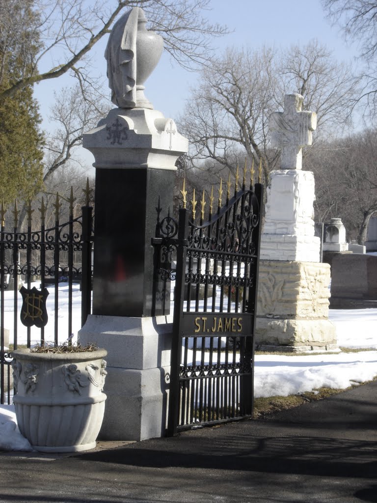 St James Cemetery Gates by Pat Knight