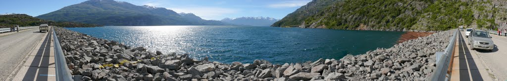 Embalse Amutui Quimei - Chubut - Argentina [Panorama] by Marcelo Ois Lagarde