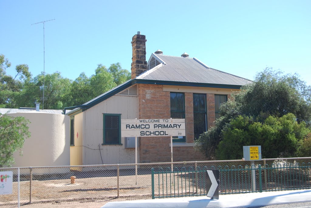 Ramco Primary School by Phaedrus Fleurieu