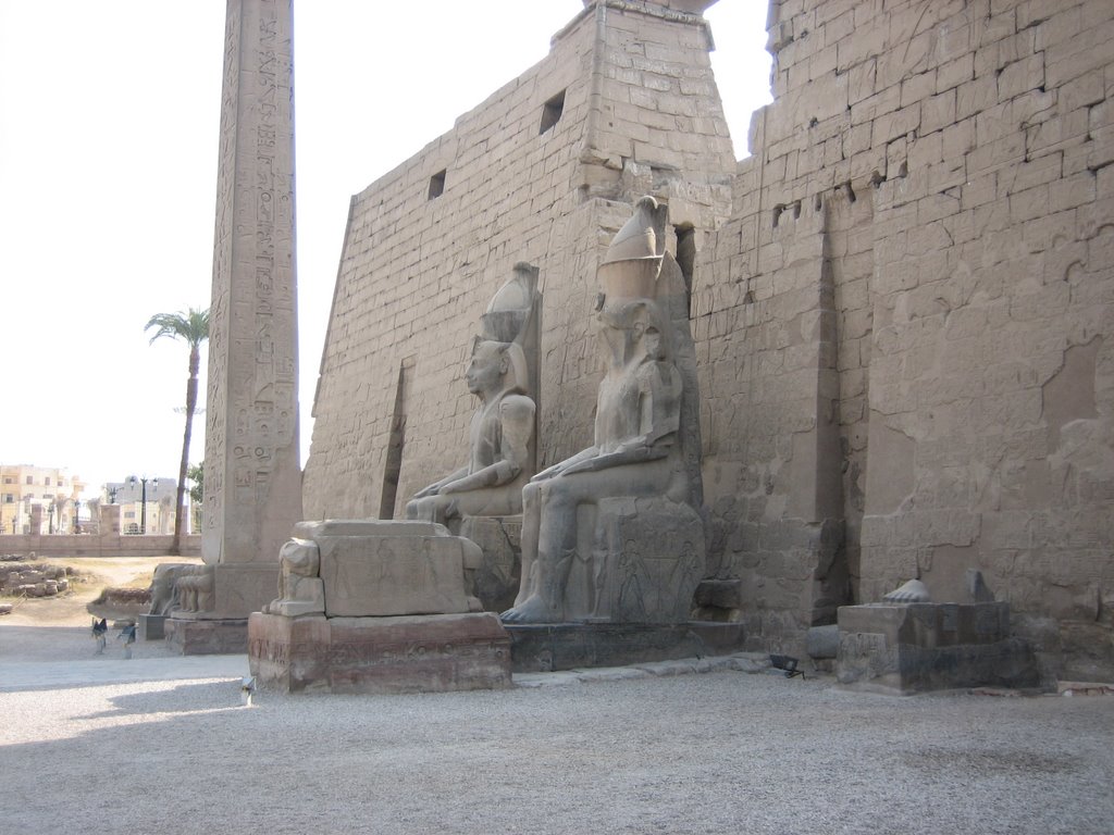 Tempel of Luxor by jukkah