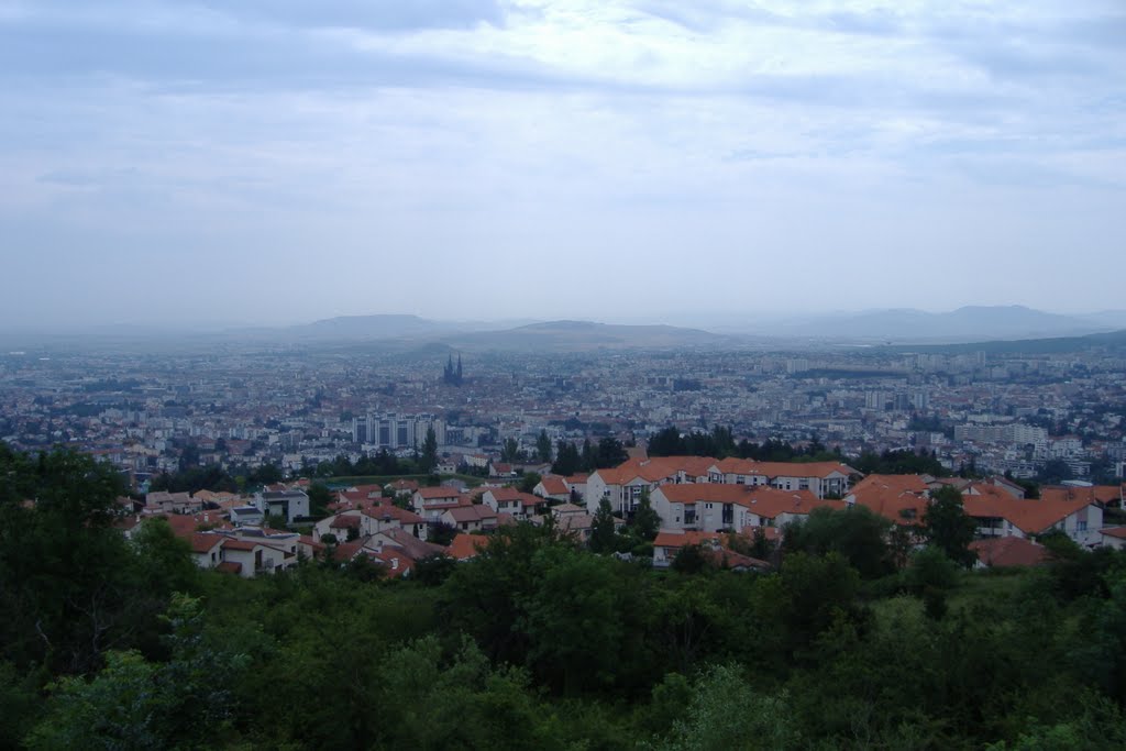 Clermont-Ferrand-Vue générale by maurice remy