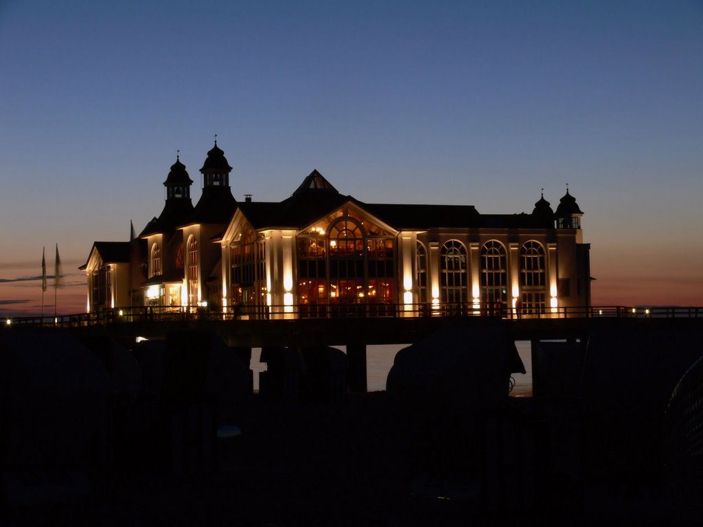 Brückenhaus im Abendlicht by pipensmoker