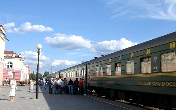 Railway station by anchelka