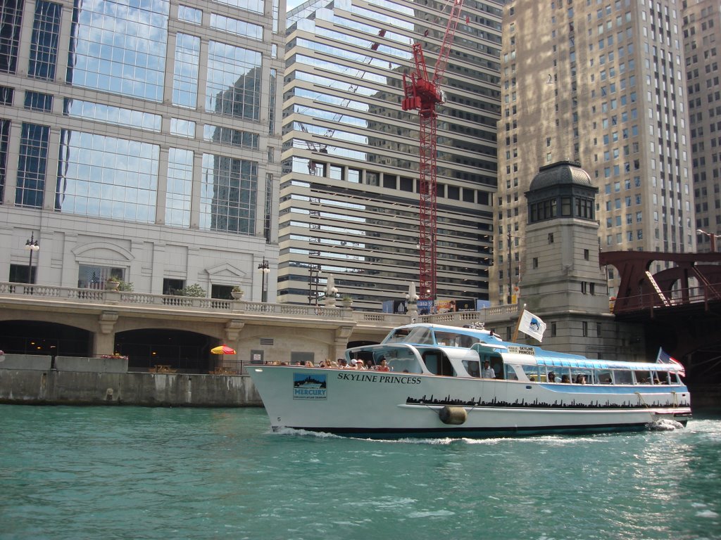 Tourist Boat on Chicago River by Monroe