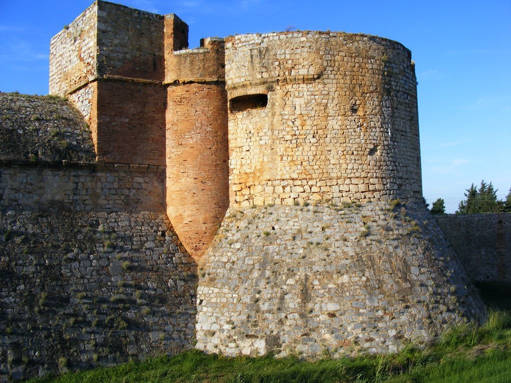 Fort de salses by Pierre-Alain TORTES