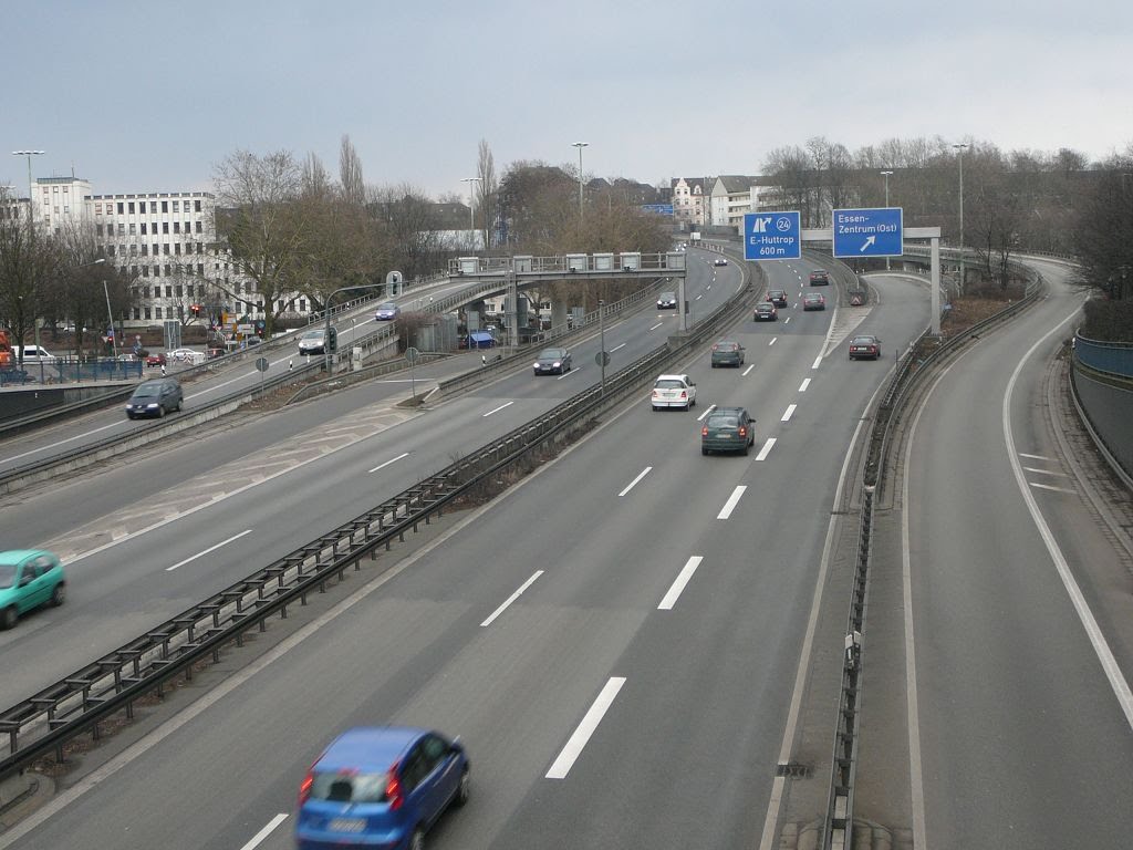 ¤{B} -02/10 Autobahn Ruhrschnellweg A 40 by Badewanne