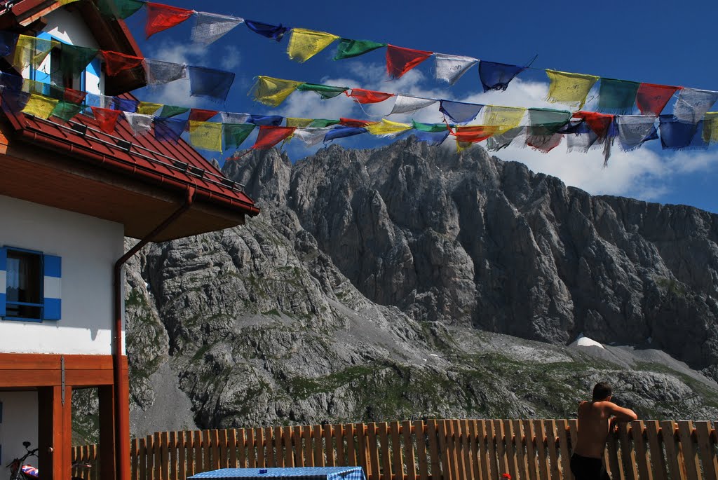 Rifugio Marinelli by Pietro Fronzaroli