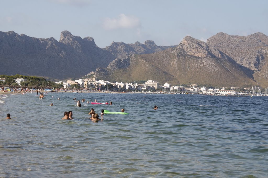 Beach at Llenaire by StevePWales