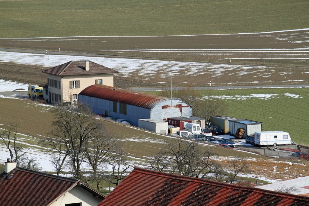 Garage in Montmagny by LordWhisky