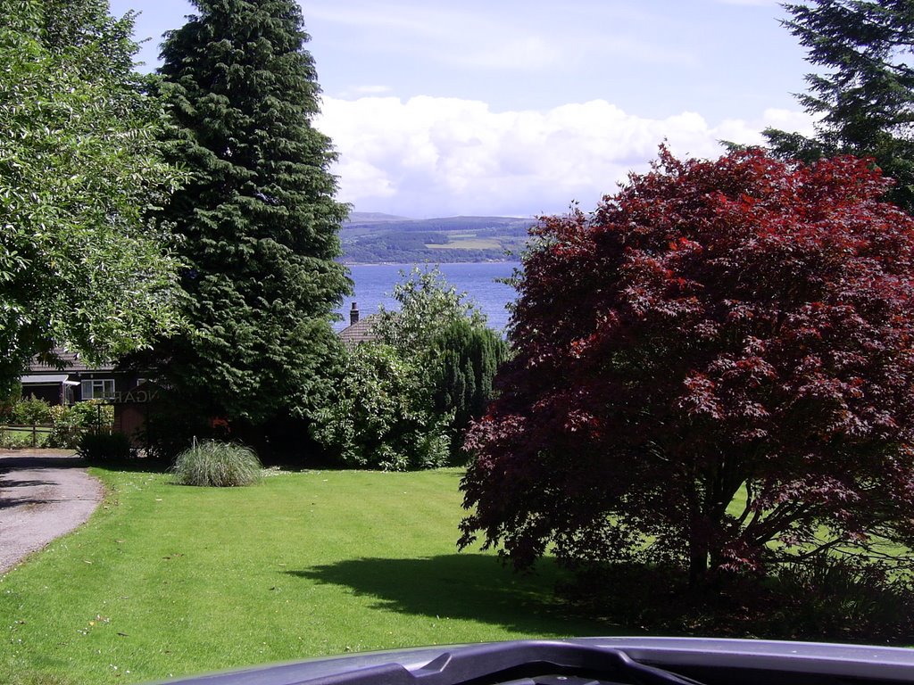 Overlooking River Clyde From Bullwood by nissie