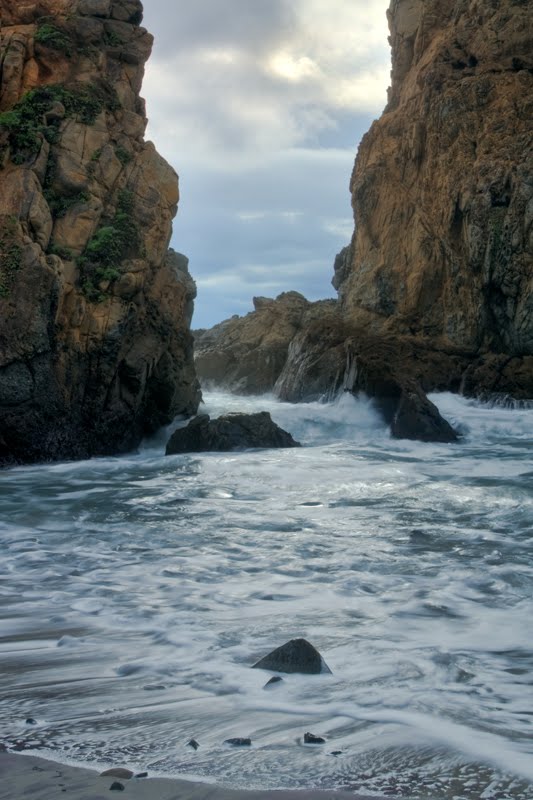 Pfieffer Beach Cove by Vincent James